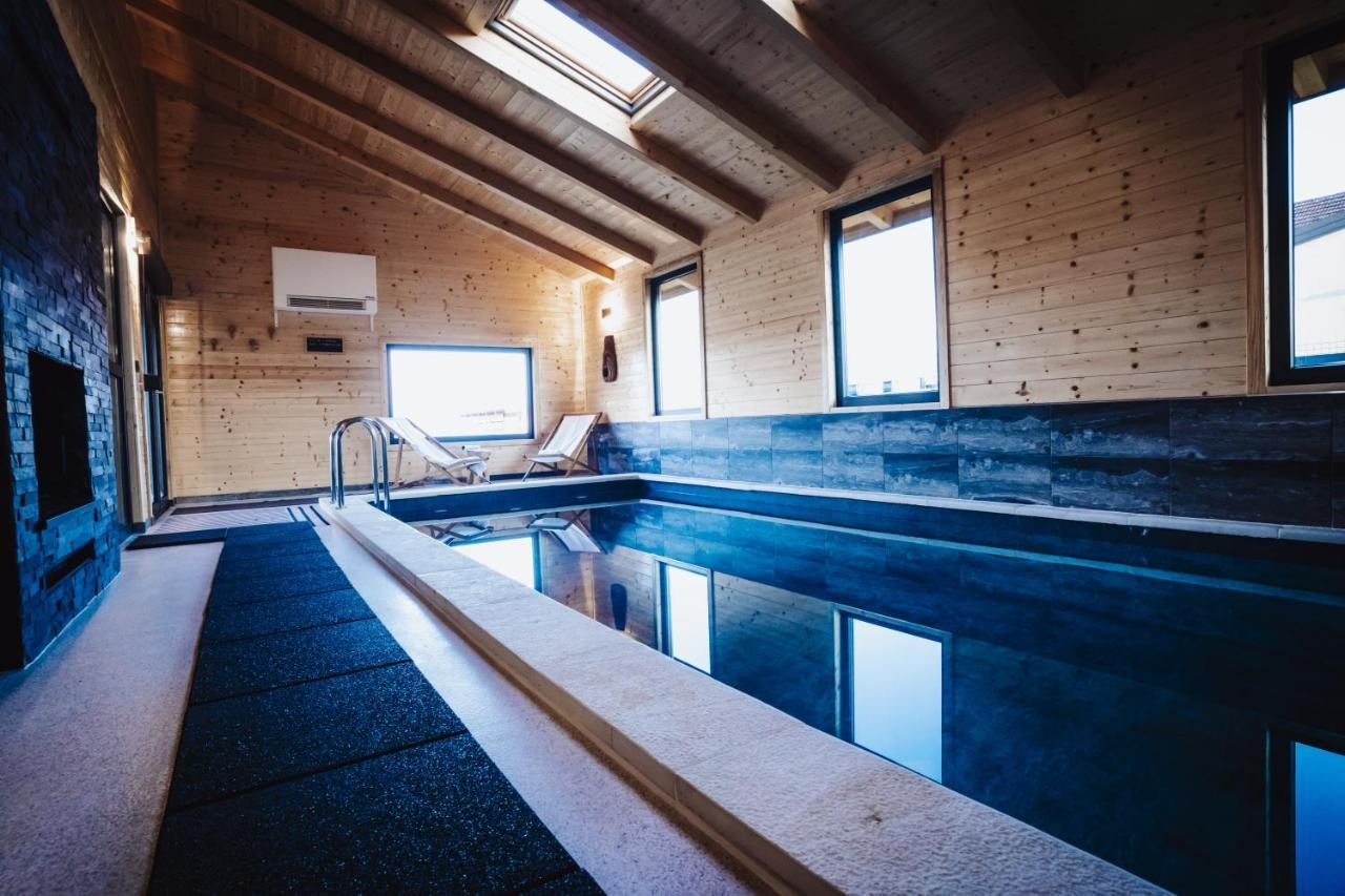 Holiday Home Nightswim Inn Vrbovec Exterior foto